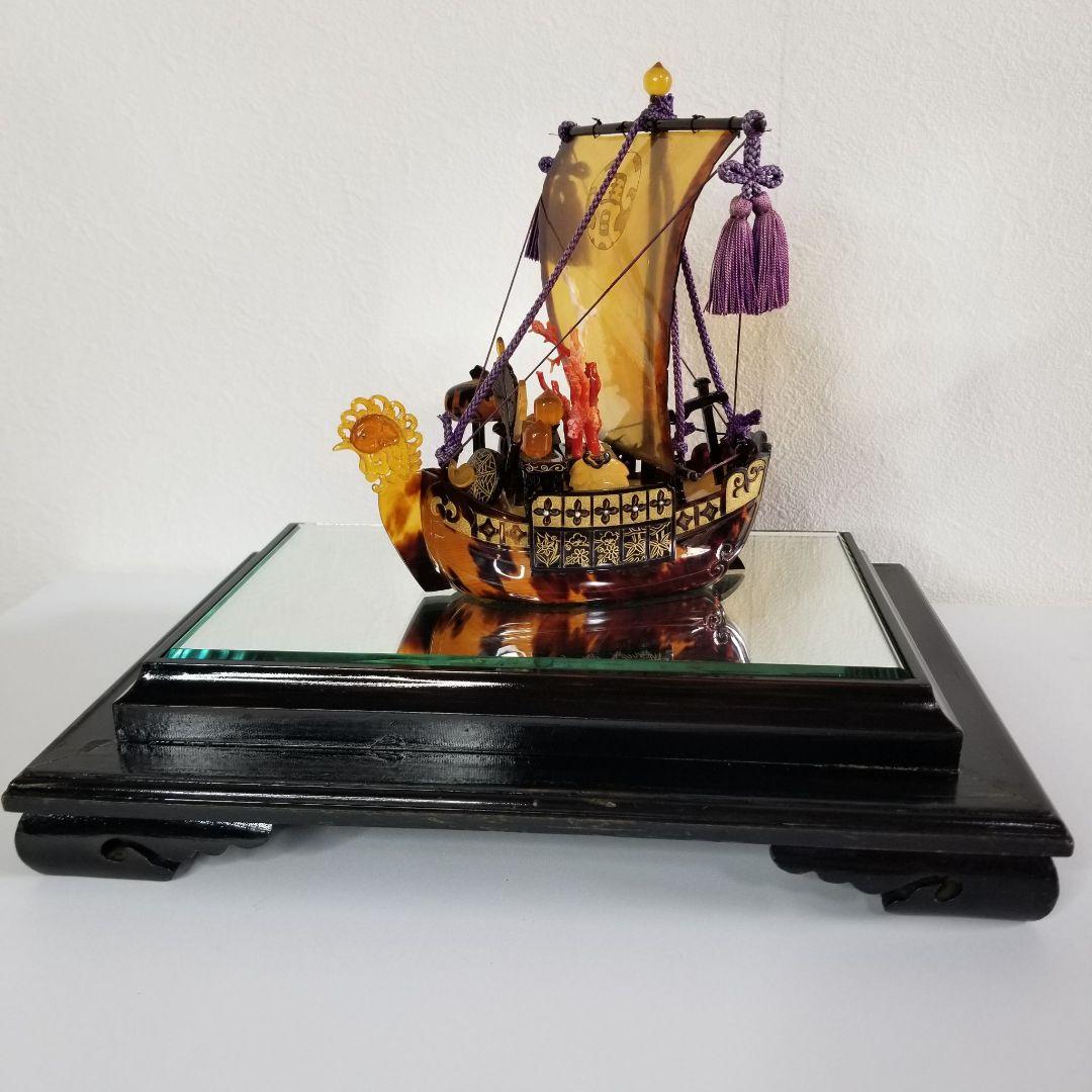 本鼈甲 べっ甲 鳳凰宝船 置物 血赤珊瑚、白珊瑚 ガラスケース 縁起物