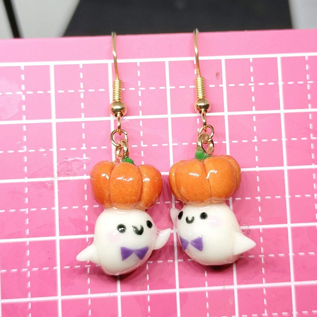 ハロウィン　パンプキンとオバケピアス