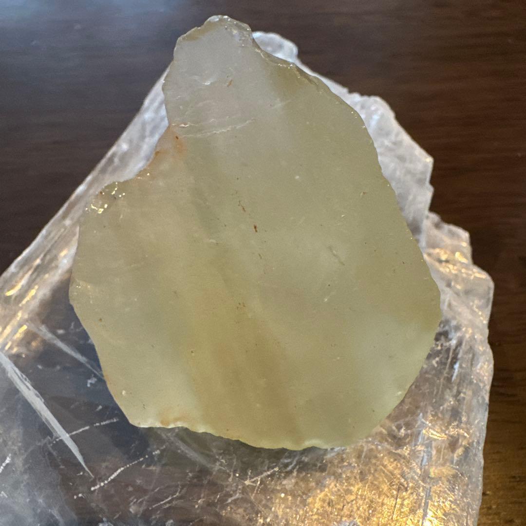 リビアングラス　原石　38.5g