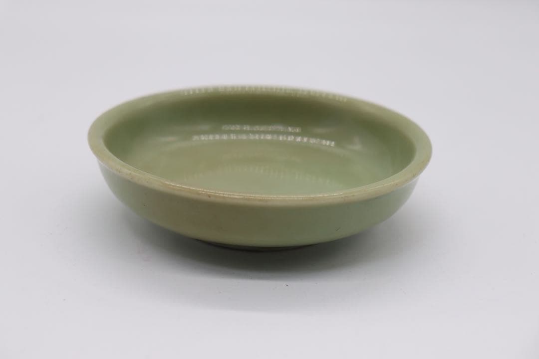 中国　青磁小皿　古陶磁器　送料込み0108