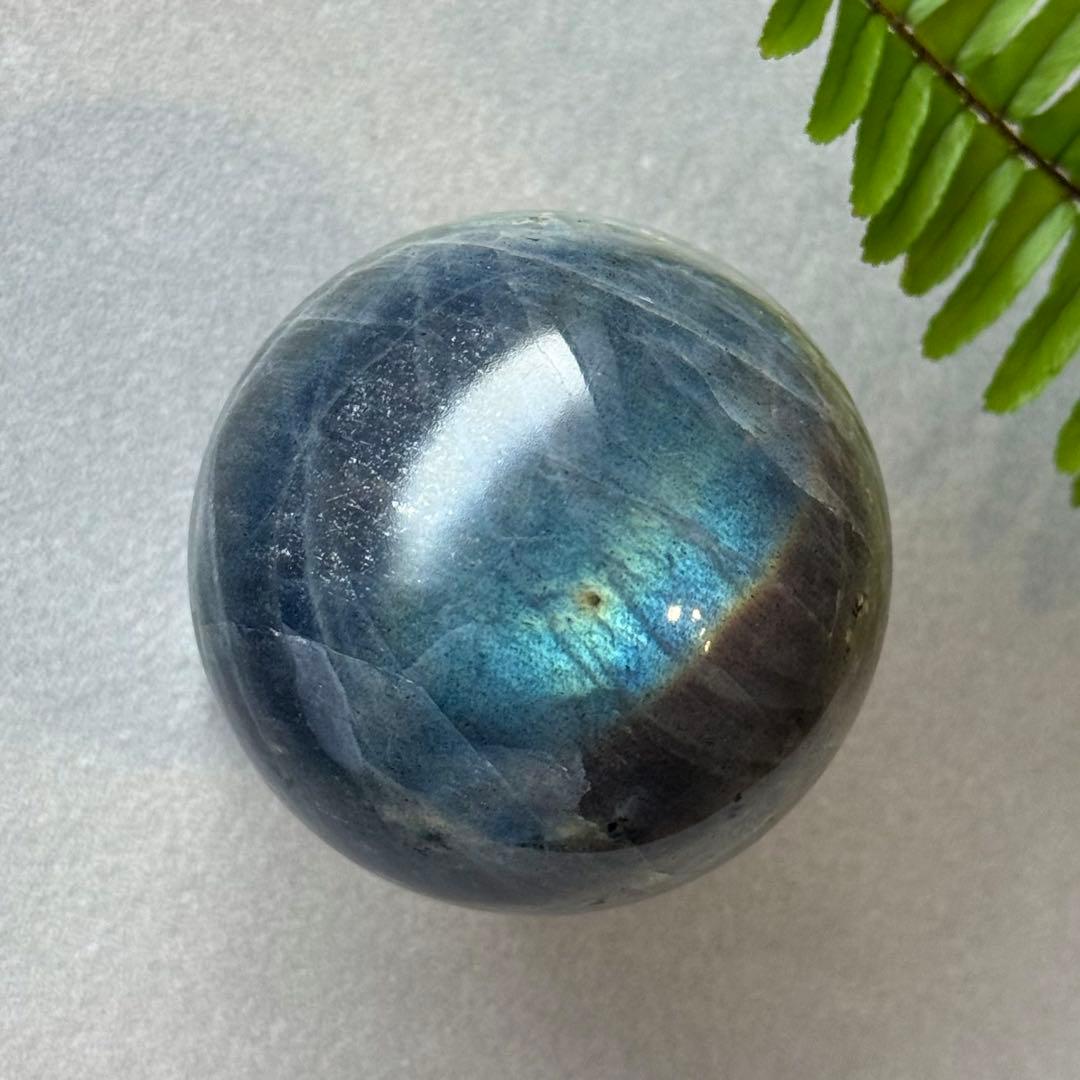 ラブラドライト　スフィア　ライトブルーシラー　マダガスカル産　天然石