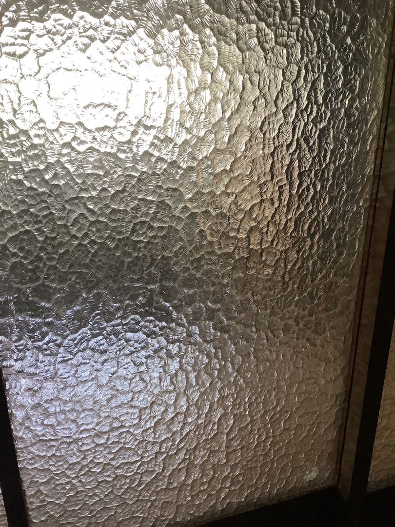 昭和のガラス建具2枚　三重県引き取り　石目レトロガラス板