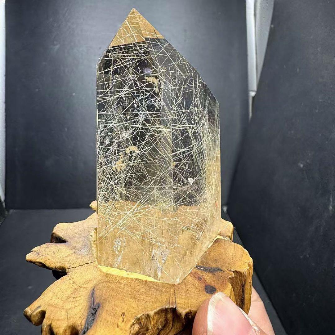 天然石ルチルクォーツのポイント　置物G. 537