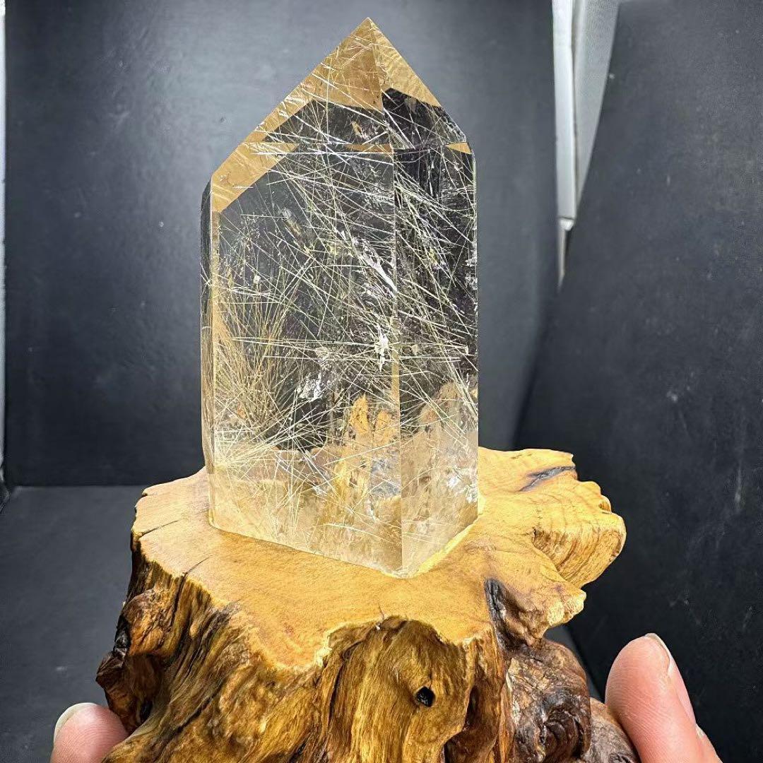 天然石ルチルクォーツのポイント　置物G. 537