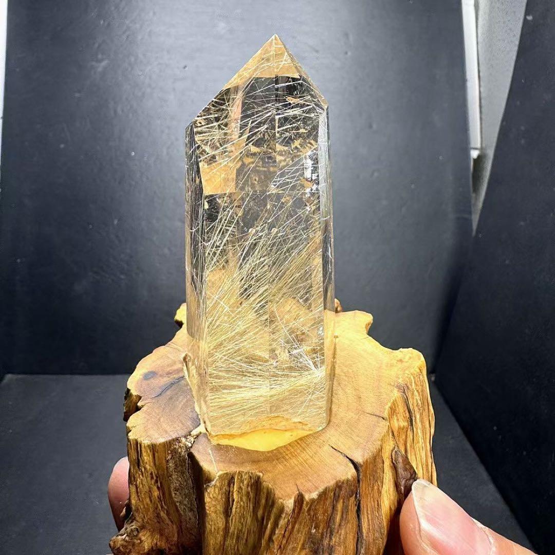 天然石ルチルクォーツのポイント　置物G. 537