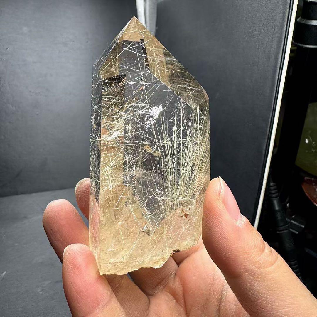 天然石ルチルクォーツのポイント　置物G. 537