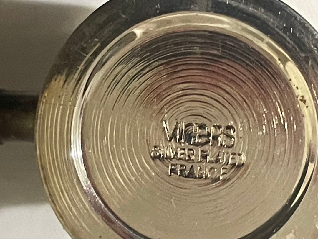 塩胡椒入れとキャンドルメニューSalt and pepper