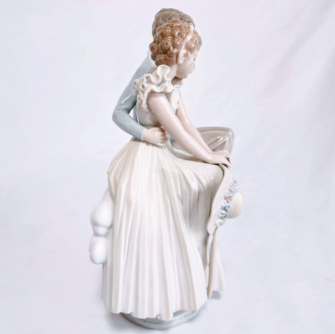 リヤドロ【希少美品】フィギュリン《ヤングラブ》《天にも昇る気持ち》No.1409