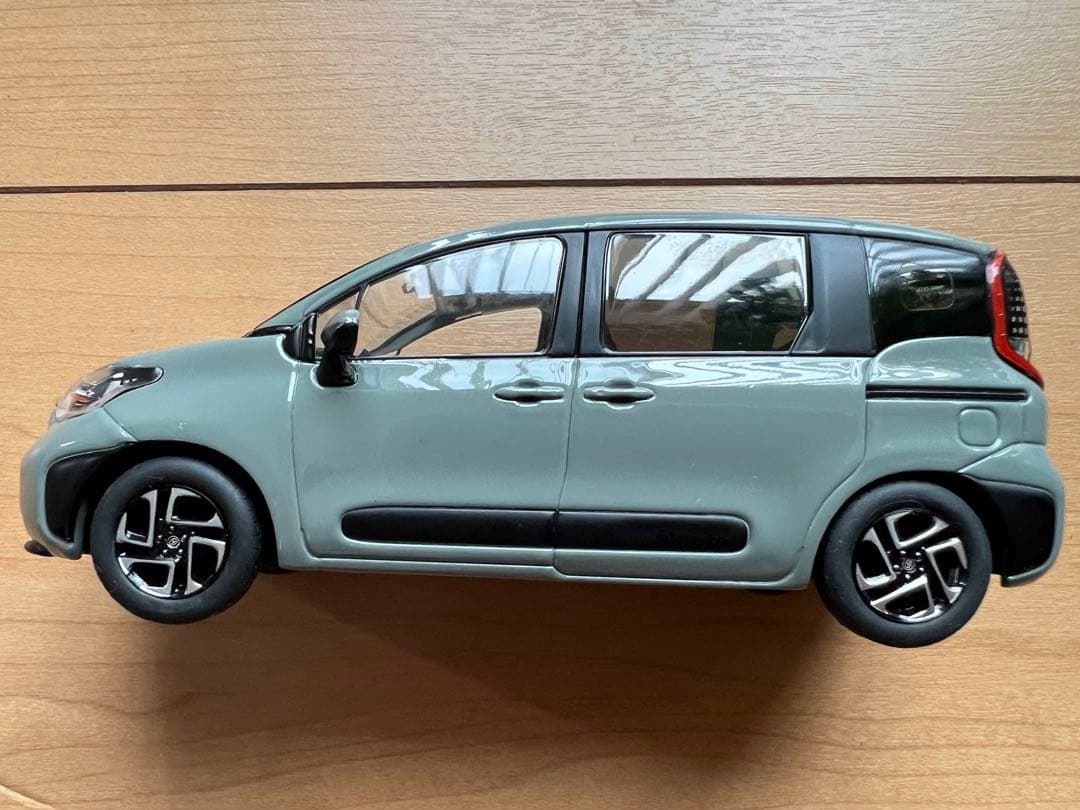 専用です！非売品】シエンタ ミニカー 1/30 ダイキャスト製 アーバン