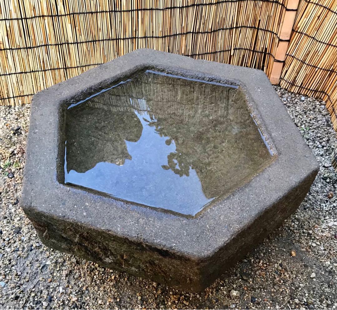 【六角水鉢・蹲・茶庭】庭石・オブジェ・置物・ガーデニング・バードバス