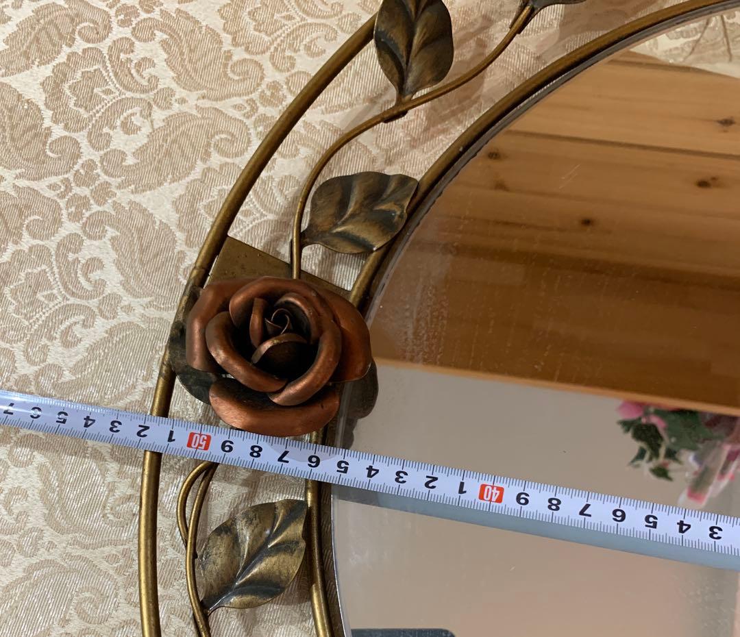 バラ装飾の円形壁掛け鏡　アンティーク　バラ　薔薇　姫系