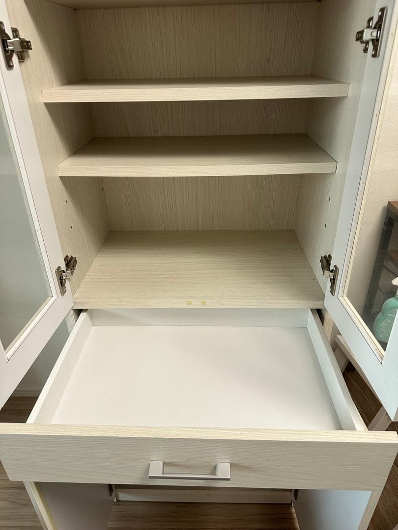 【値下げ中】キッチン　食器棚　ホワイト