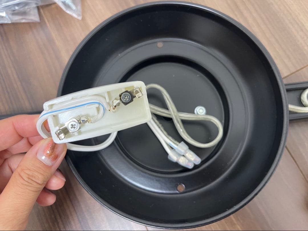 コイズミ　ペンダントライト　屋内　照明　大人気商品　送料込み