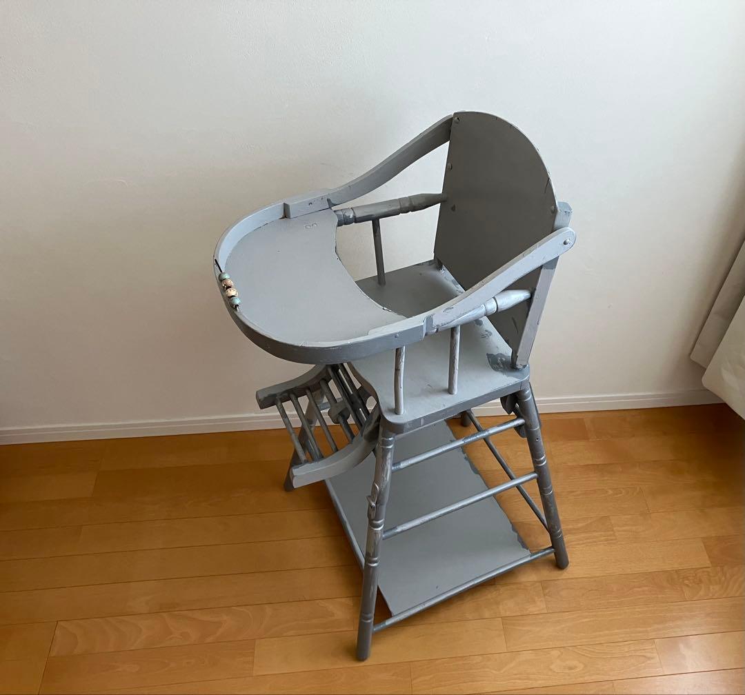 シャビーなベビーチェア