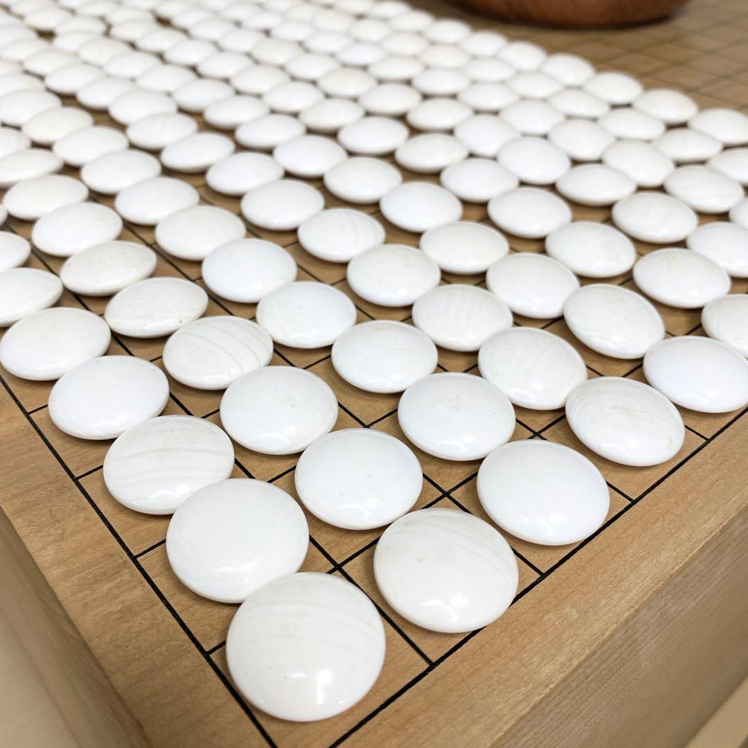 囲碁磐 碁石 碁笥 足つき へそ 本蛤179個 35号 本那智黒182個 蓋付き