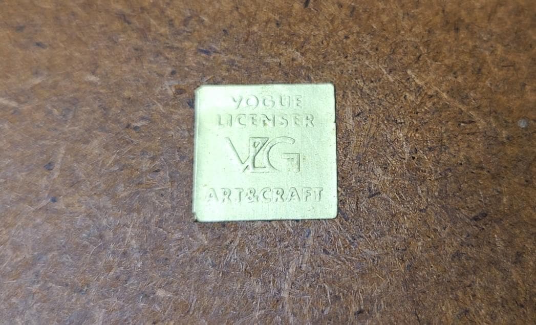 VOGUE ヴォーグ パブミラー 壁掛け