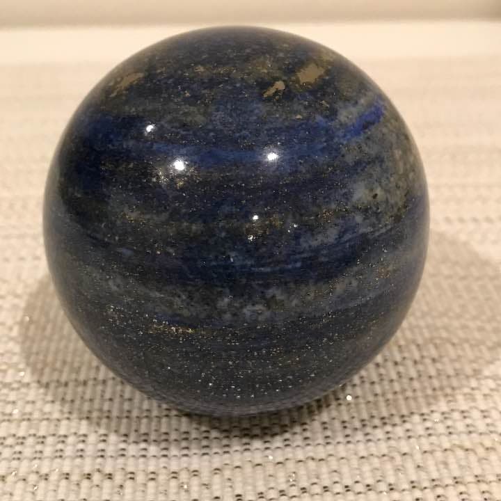 ラピスラズリ（青金石）68mm 0.570kg アフガニスタン産 台座無し