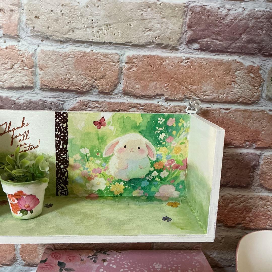 デコパージュ　ハンドメイド　吊り下げ飾り棚　うさぎちゃん