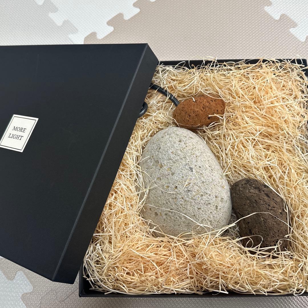 ライトイヤーズ　モアライト　溶岩石トリプル　ケース付き　未使用品