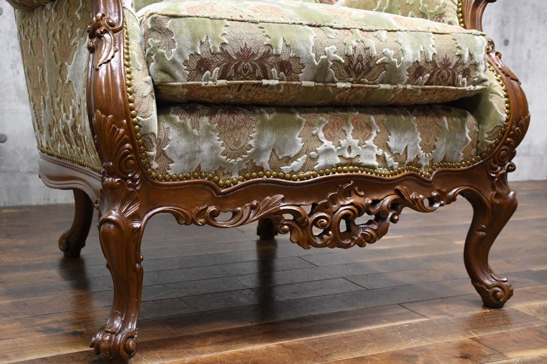 FAC29 イタリア製 ロココ様式 猫脚レリーフ 1人掛けソファ シングルソファ