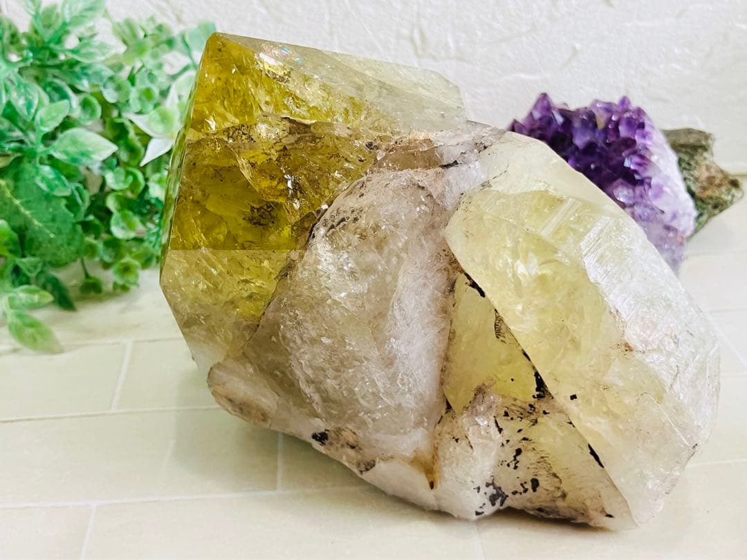 変革の石✨ 虹　オウロヴェルデクォーツ メタモルフォーゼス　セルフヒールド　原石