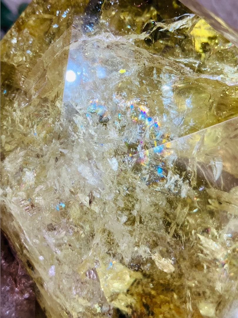 変革の石✨ 虹　オウロヴェルデクォーツ メタモルフォーゼス　セルフヒールド　原石