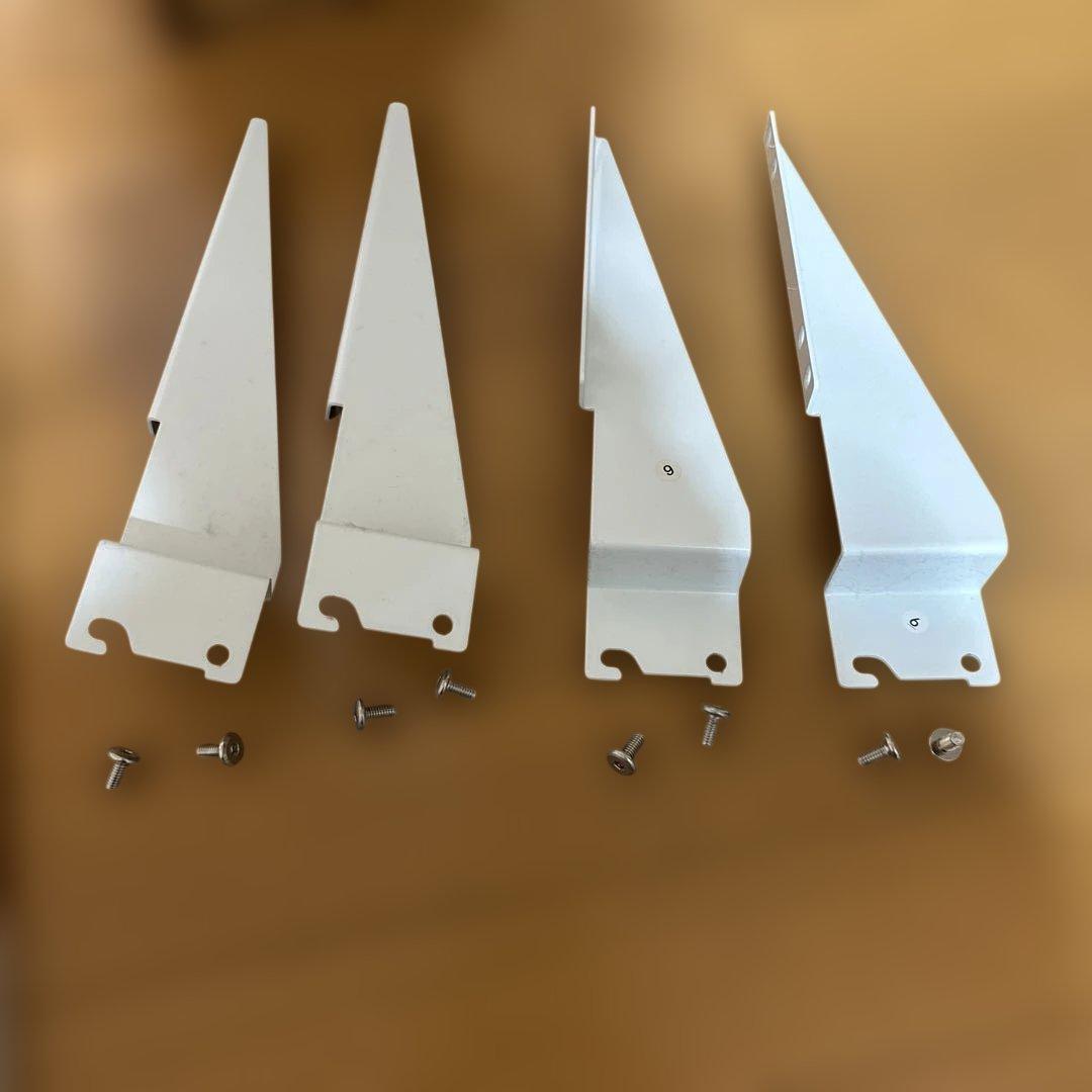 ホワイト合成樹脂テレビ台 棚付き