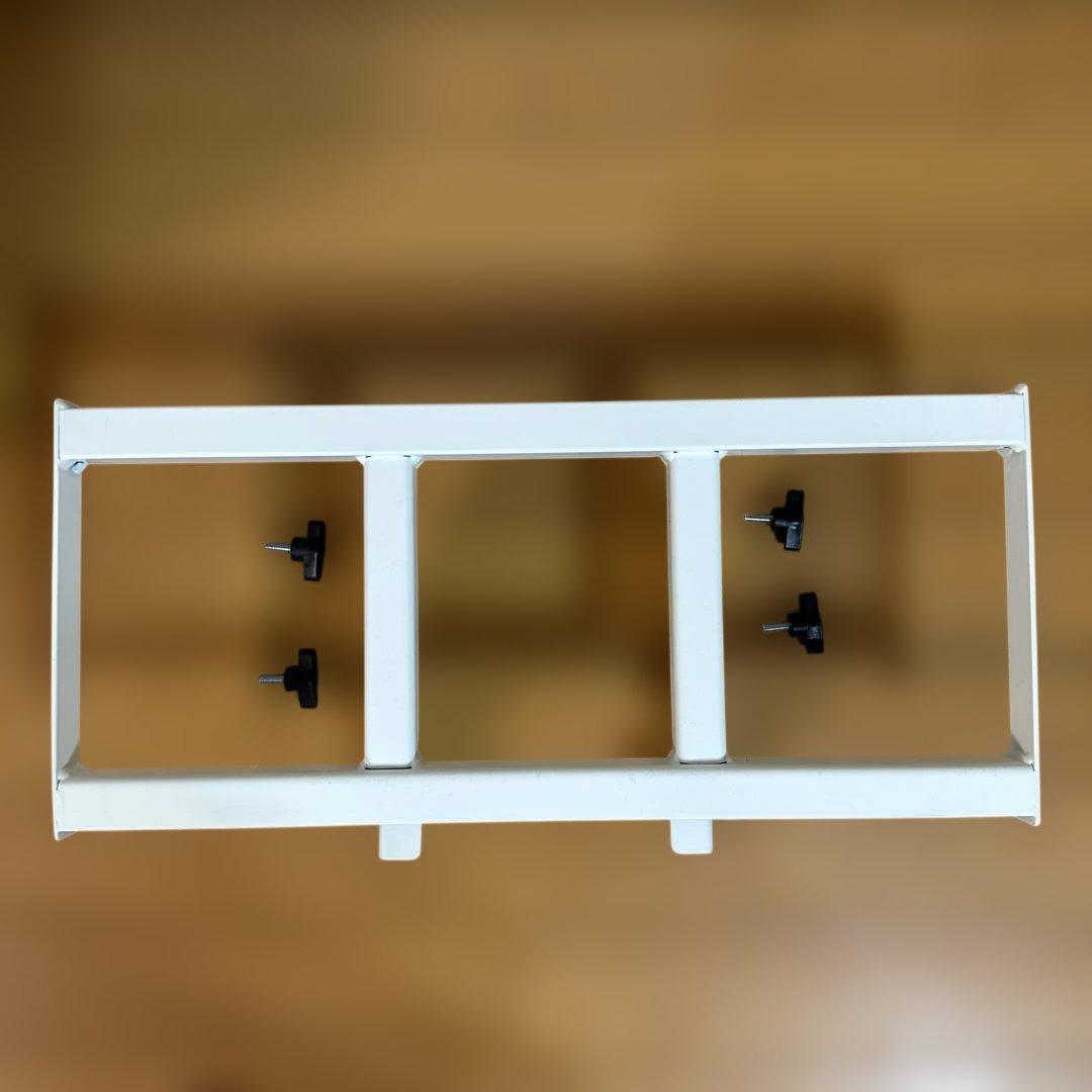 ホワイト合成樹脂テレビ台 棚付き