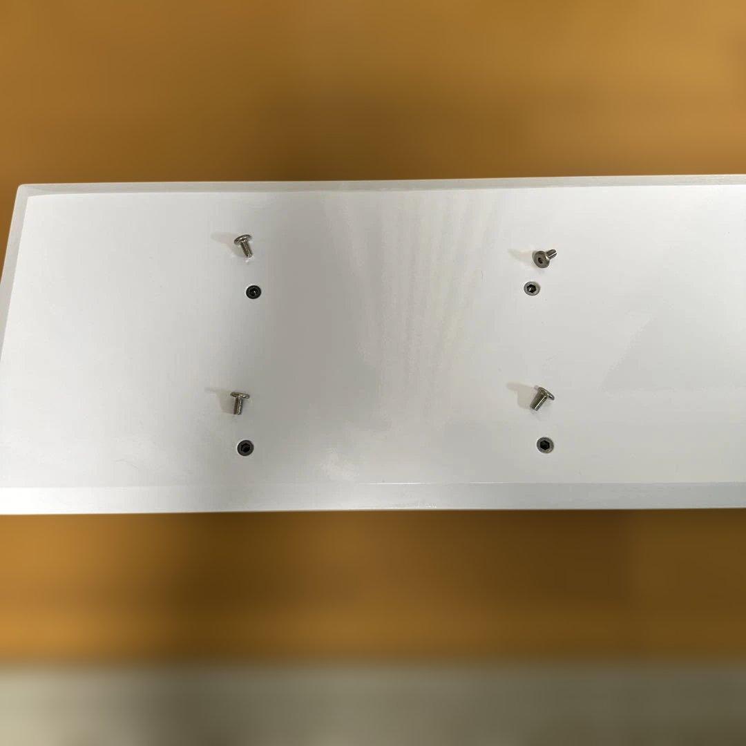 ホワイト合成樹脂テレビ台 棚付き