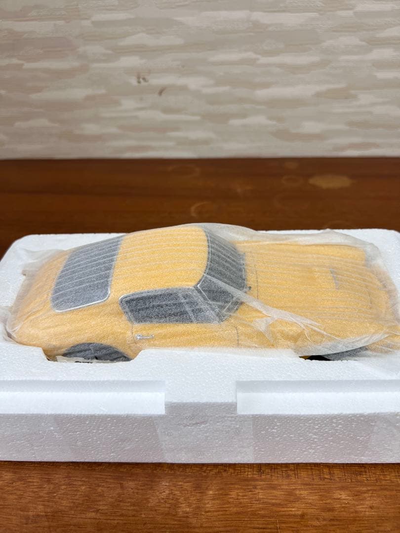 No279 ミニカー1/18 Ferrari 1961 250 GT