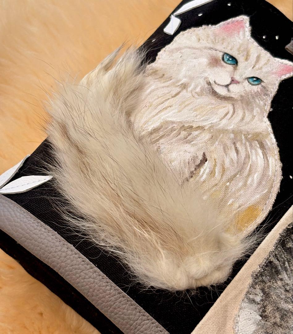 (手づくり)\"クロとシロちゃんのコントラスト\"猫のトートバッグアップリケ