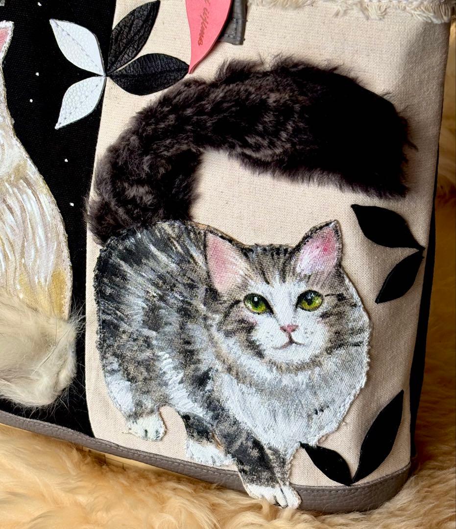 (手づくり)\"クロとシロちゃんのコントラスト\"猫のトートバッグアップリケ
