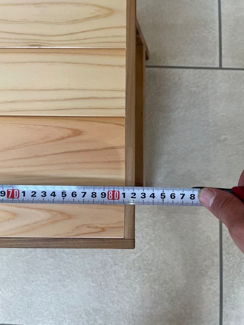 畳めて軽いヒノキのハンドメイドローテーブルでキャンプをもっと楽しんてください