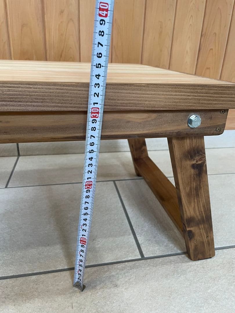 畳めて軽いヒノキのハンドメイドローテーブルでキャンプをもっと楽しんてください