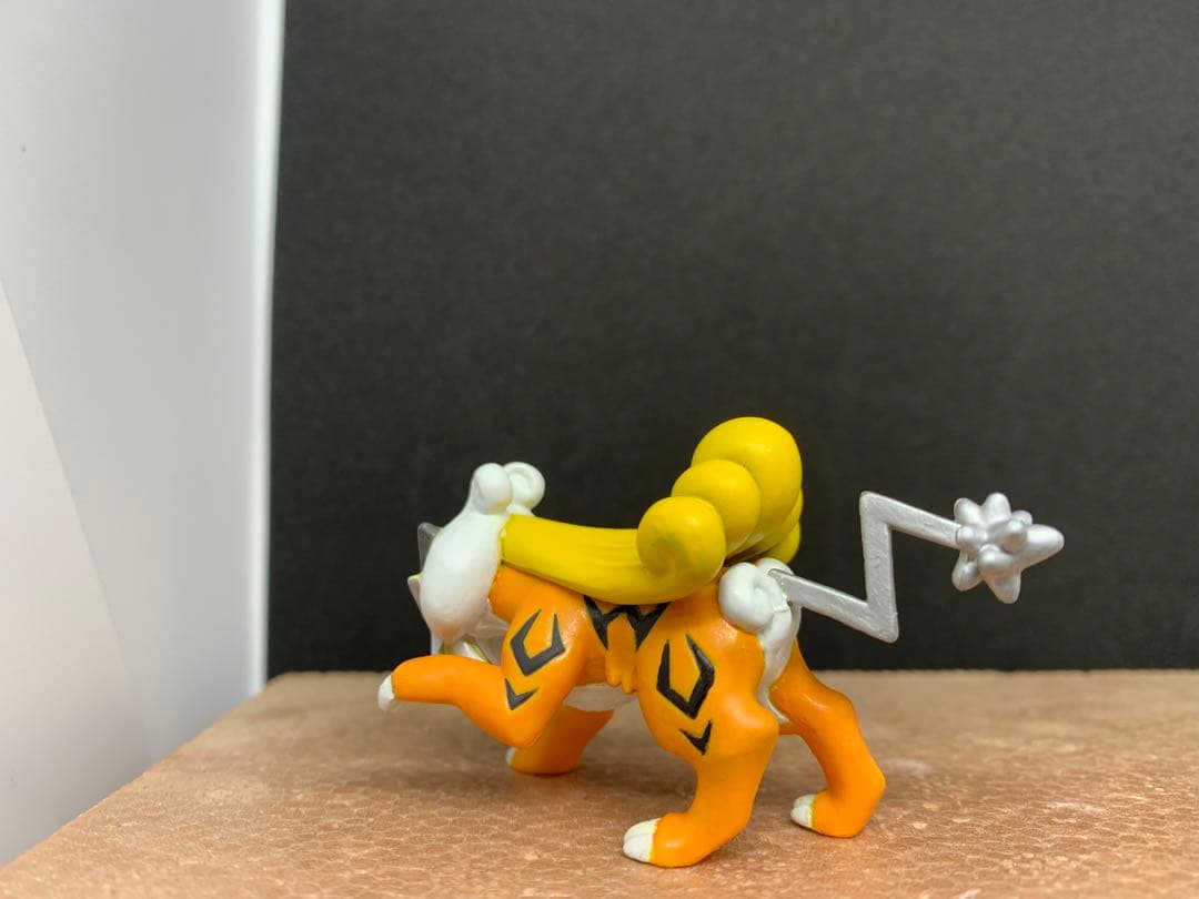 ポケモン モンコレボックス ライコウ 色違い リペイント - メルカリ