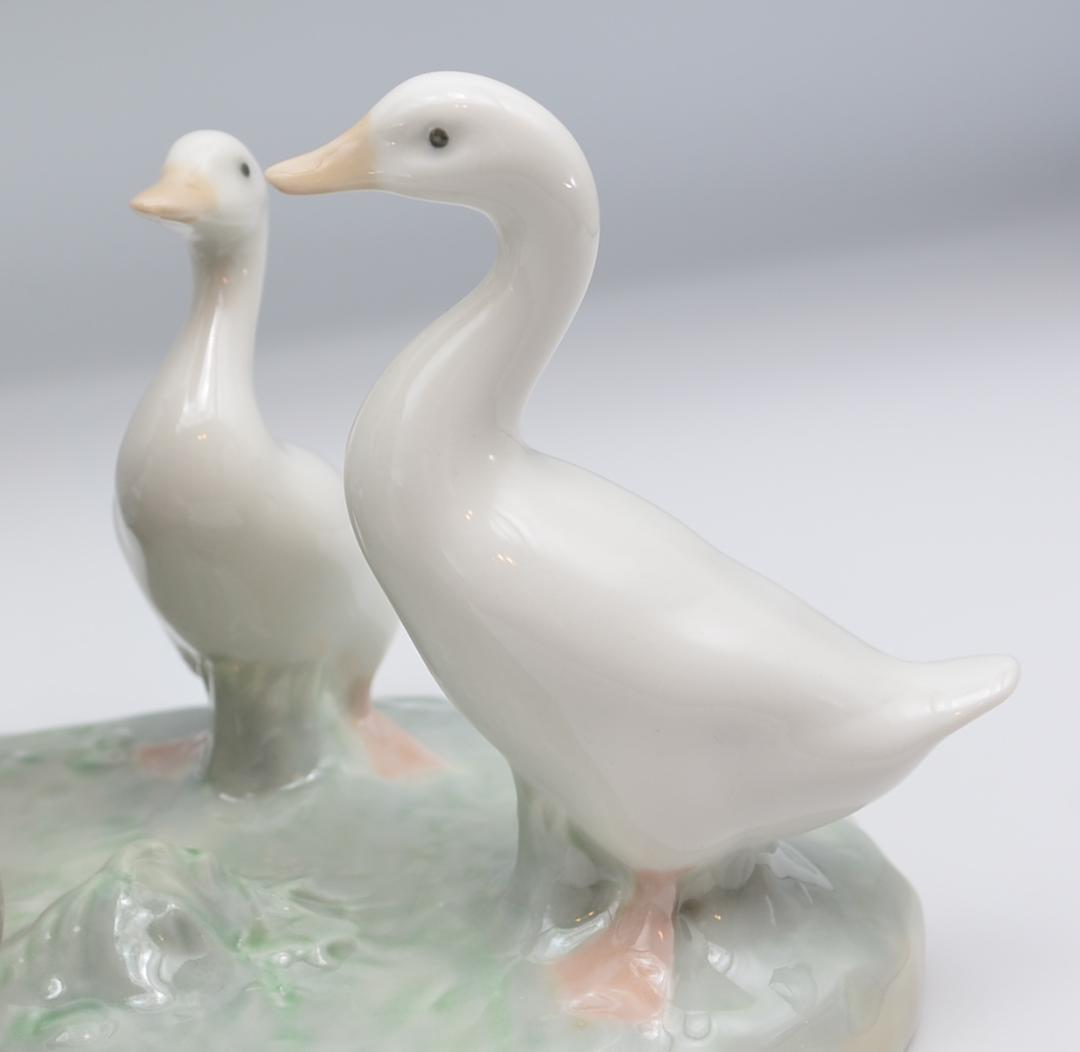 アヒルのエサやり ＃4849 ☆リヤドロ スペイン ポーセリン 光沢仕上げ