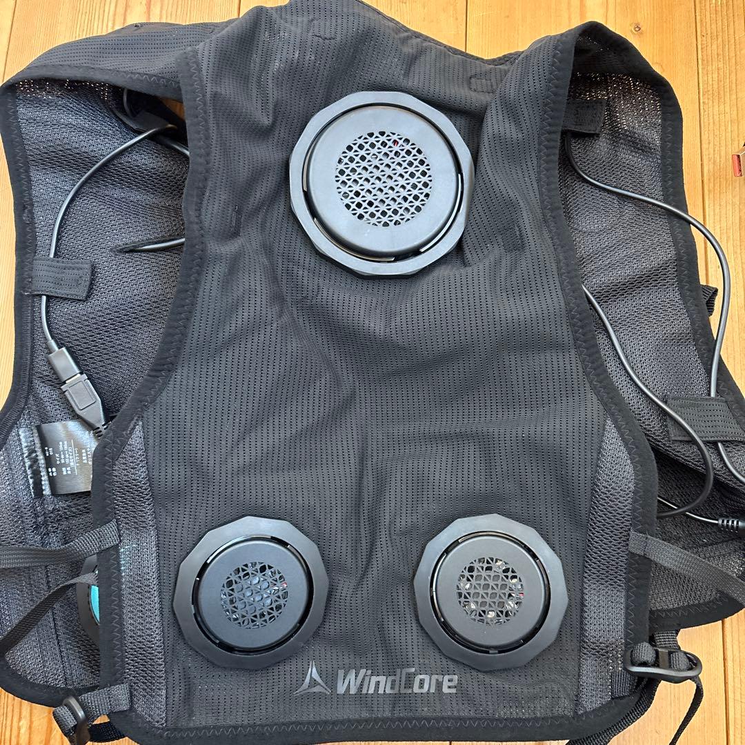 WindCore PRO model 冷暖房ベスト　夏冬