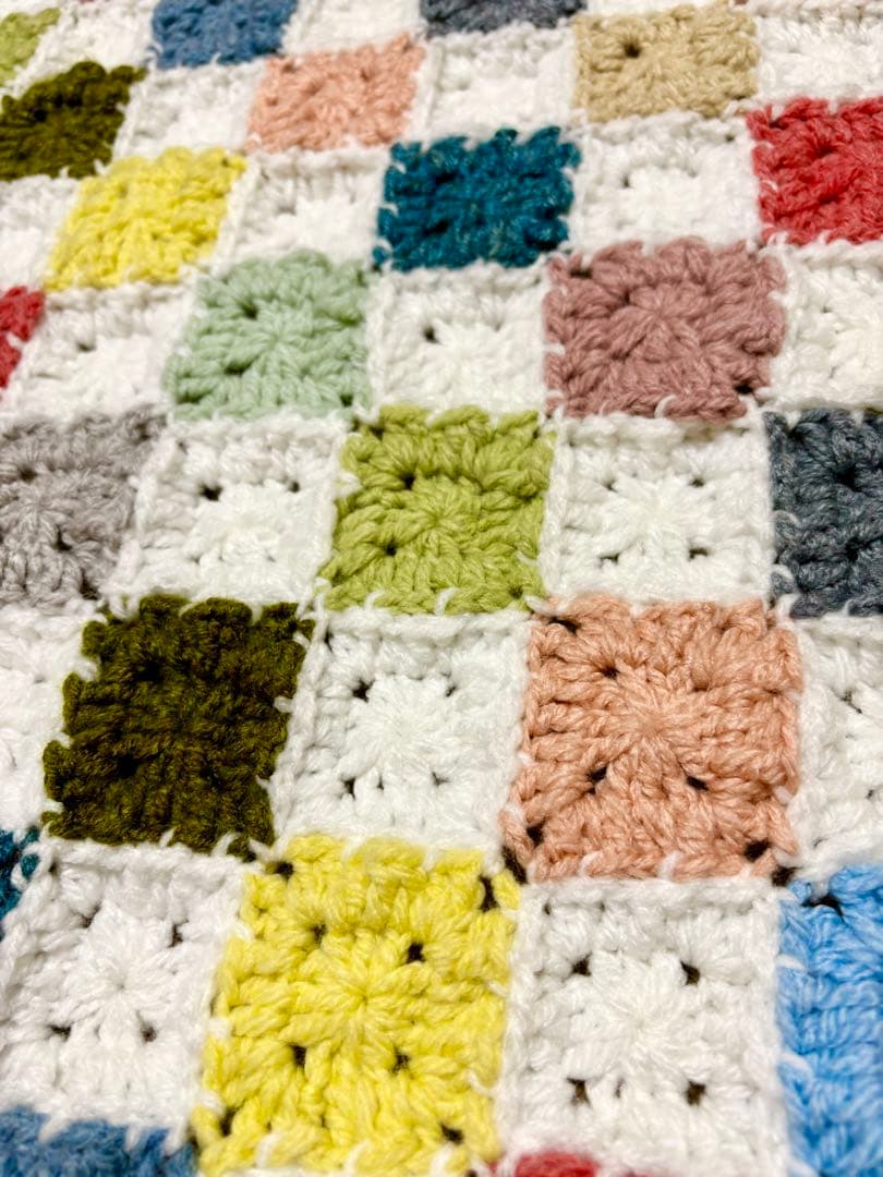 パッチワーク柄の手編みブランケット＊123×143cm＊
