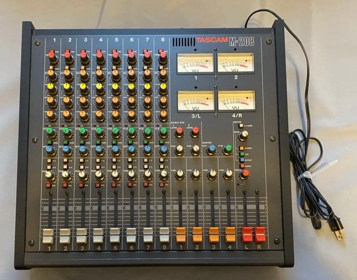TASCAM アナログオーディオミキサー M-208 - メルカリ