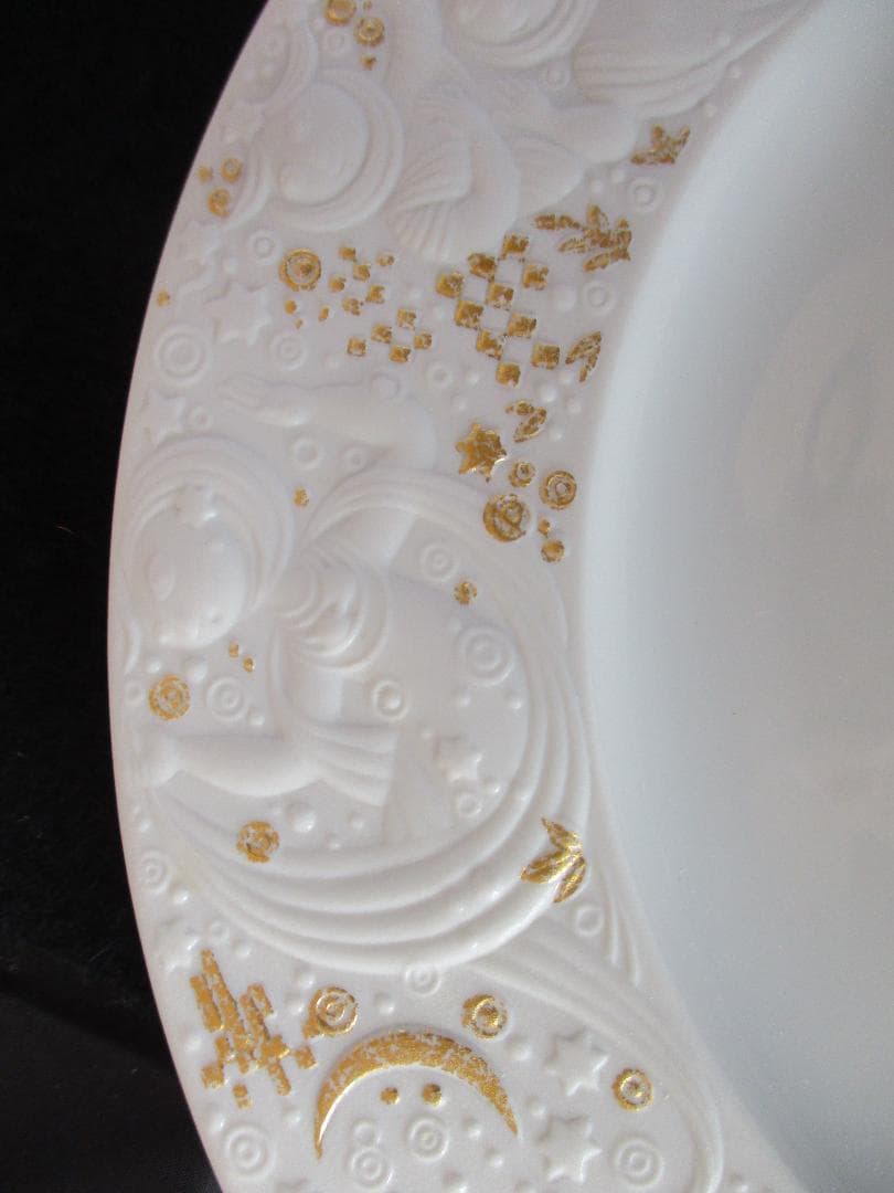 ローゼンタール、白いカップでティータイム！