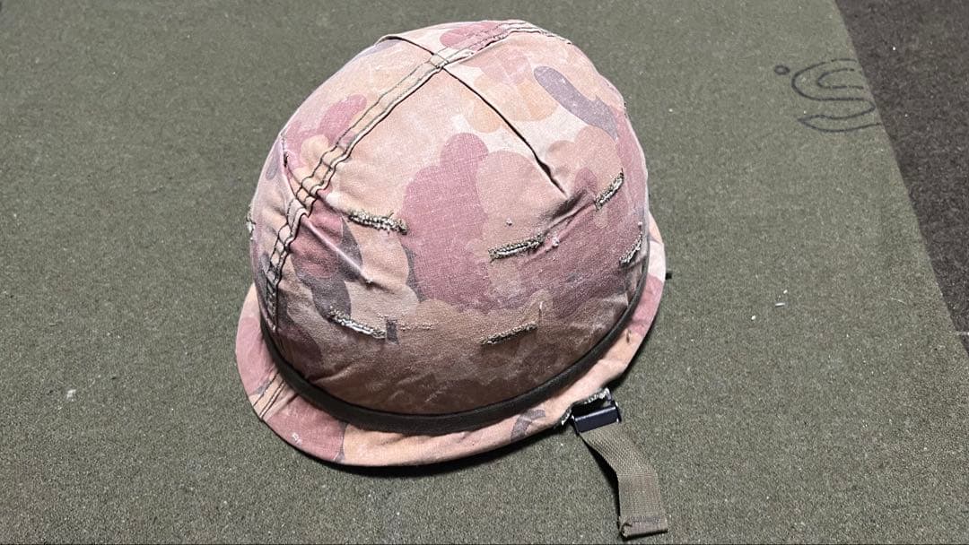 【実物】ヘルメット 米軍 ベトナム戦争M1 軍幕 ミッチェルパターン