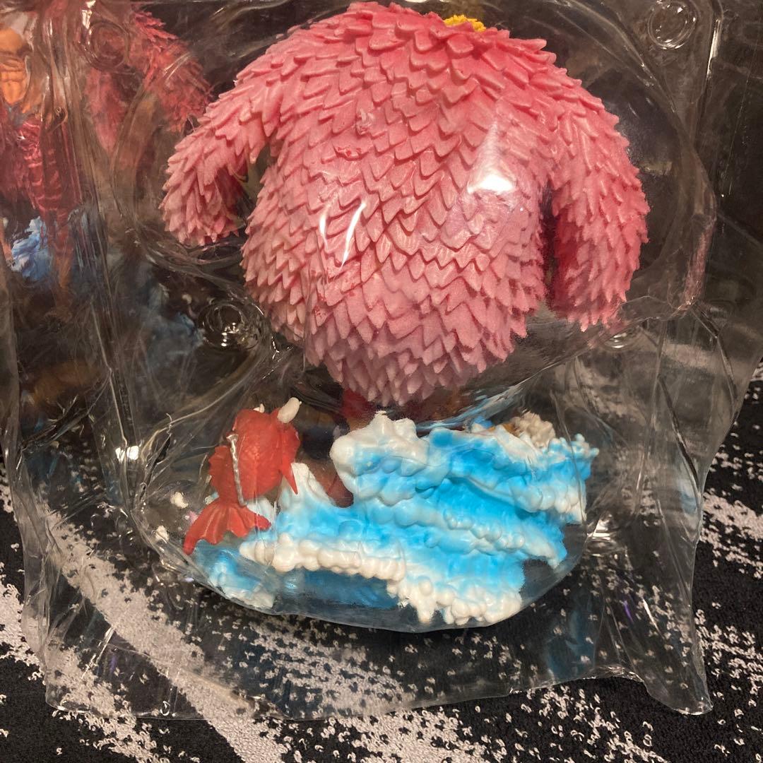 ワンピース トラファルガーロー ドフラミンゴ ルフィ フィギュア