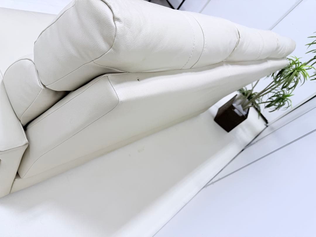 ニトリ　クリーム色 3人掛け レザー ソファ