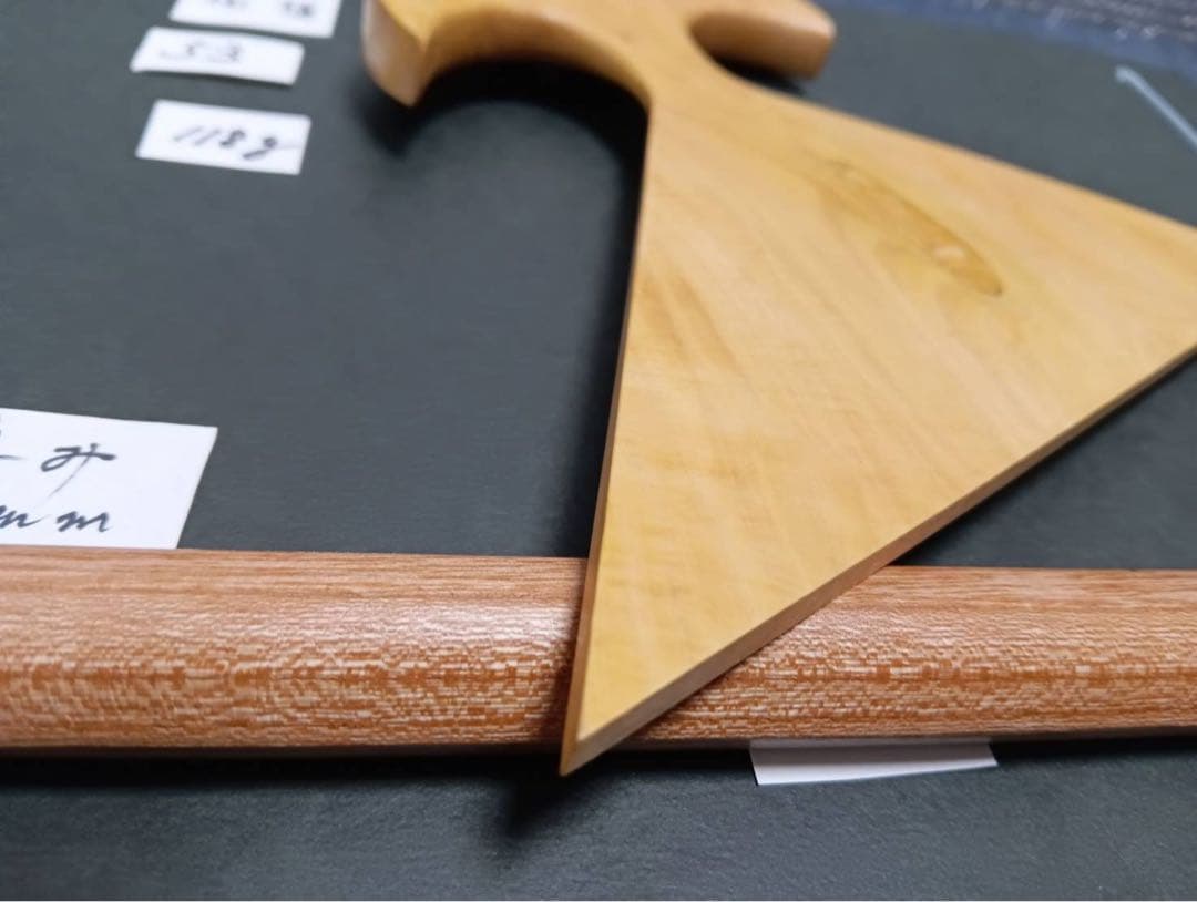 〔53〕薩摩琵琶 撥・黄楊（21.5cm）