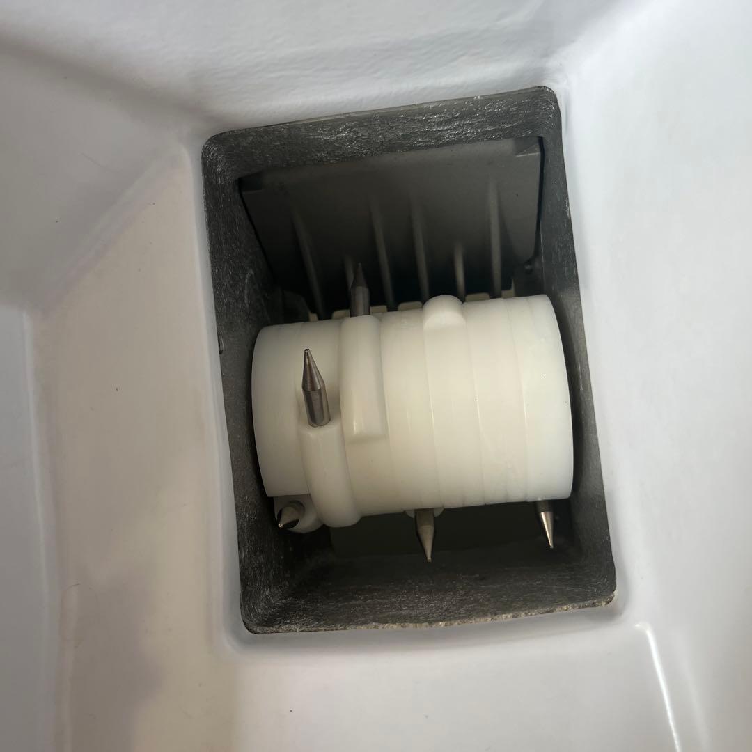 初雪　電動式アイスクラッシャー　HS-17 動作確認済み