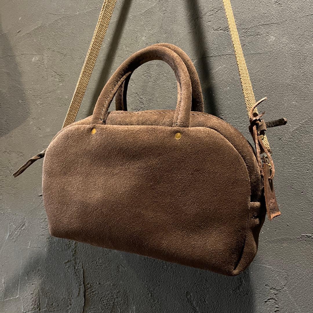 ショルダーバッグ スエード チョコレート色 冬コーデ スエードバッグ kudu革