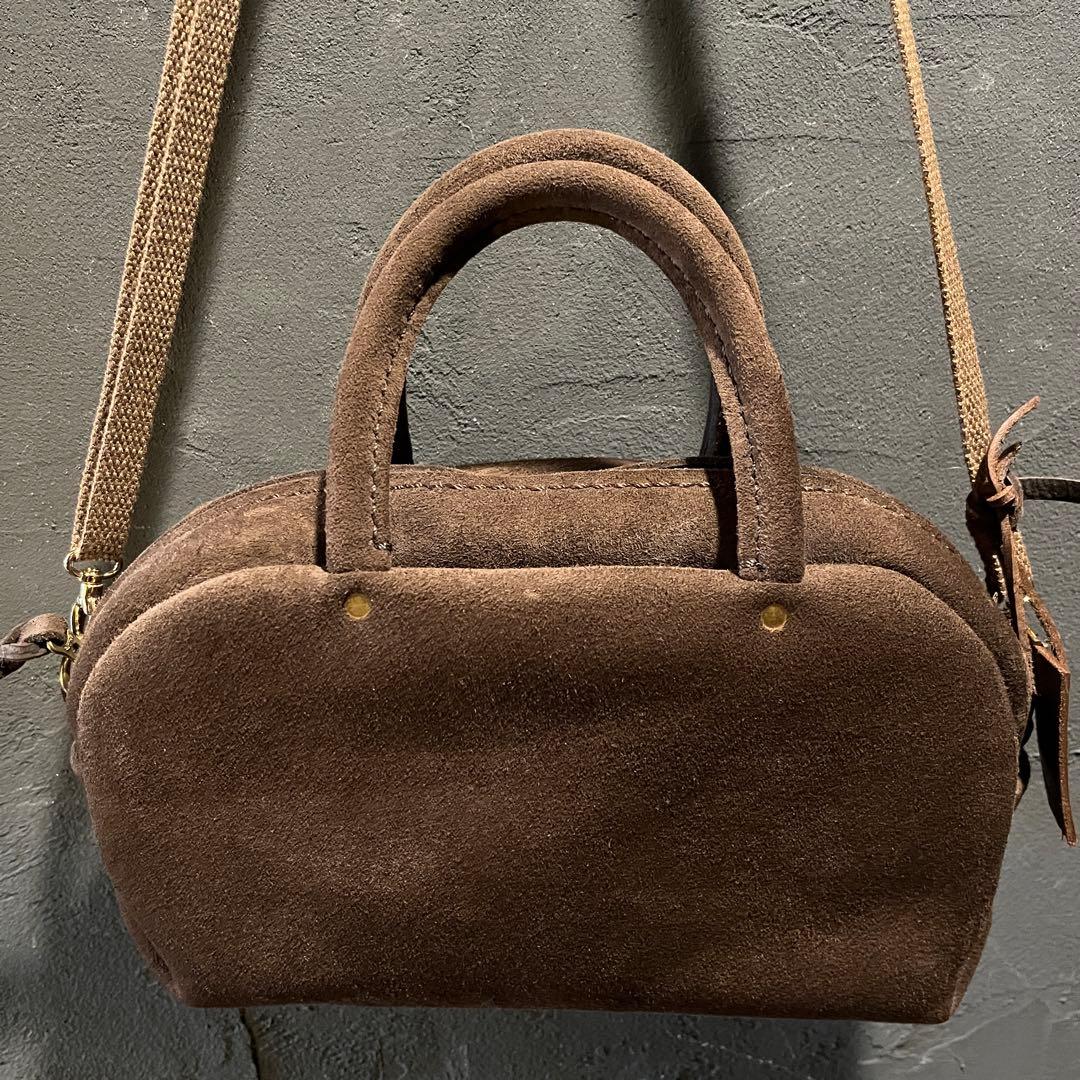 ショルダーバッグ スエード チョコレート色 冬コーデ スエードバッグ kudu革