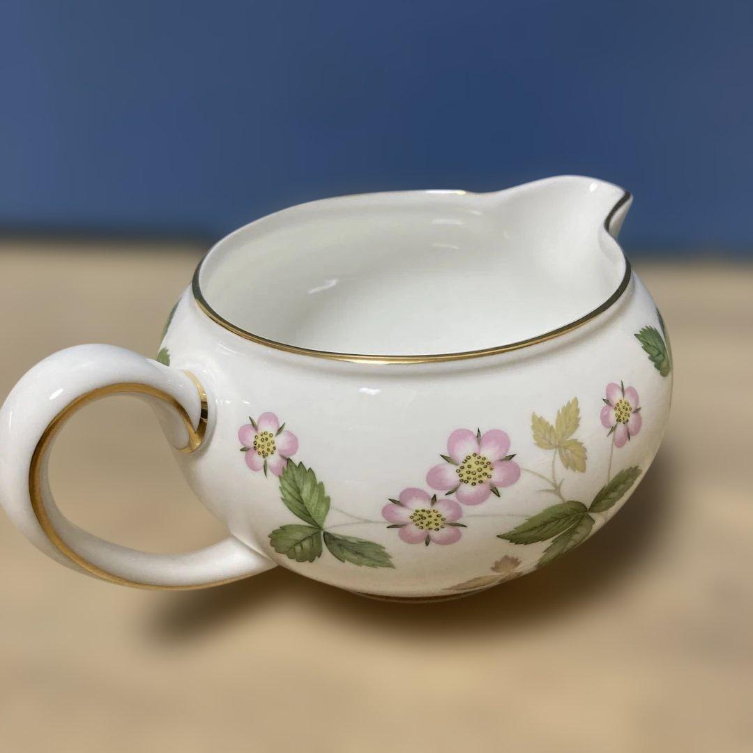 ヌ*オ様 〈ヴィンテージ〉ウェッジウッド　ワイルドストロベリー　カップ＆ソーサー