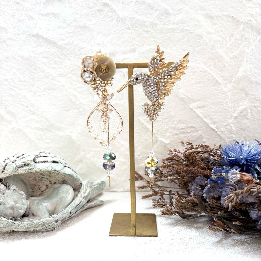 207 ブローチシリーズクリアビジュー鳥さん✨ ピアスorイヤリング