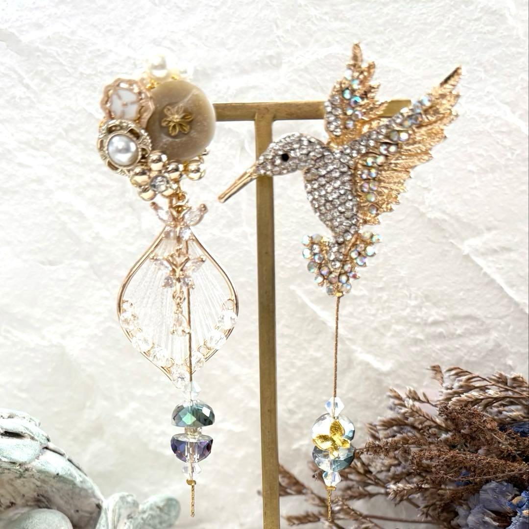 207 ブローチシリーズクリアビジュー鳥さん✨ ピアスorイヤリング